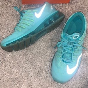 Air max hyper in jade size 7.5 women’s / 6 Youth